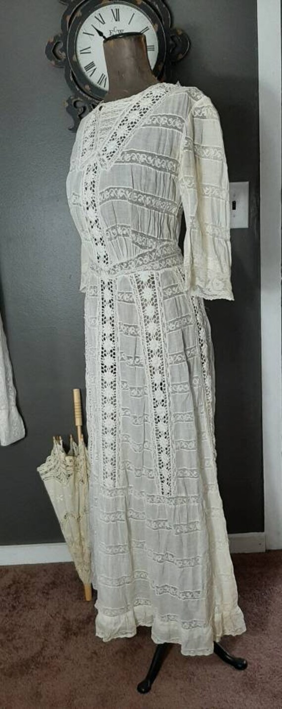 All The Pretty Dresses: 1880's Simple Tea Gown/Wrapper