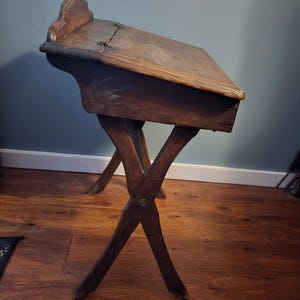 Escritorio de viaje de roble antiguo con tapa inclinada, portátil, de madera, para escribir, para el regazo, para documentos, con patas extraíbles, para niños, de la época de las Mujercitas