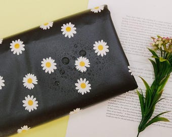 Waterproof Fabric | “Daisy Flower” Print 100% Cotton with TPU Lamination, 110cm (43”) Wide, Made in Korea by the Yard (TPU-989239)