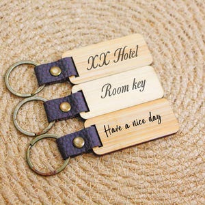 Personalized Name Wood Key Chain – Thoughtful Gift for Her or Him, Perfect for Anniversary, Father’s Day, or Mother’s Day