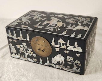 Antique Chinese Lacquered Mother-of-Pearl Jewelry or Trinket Box