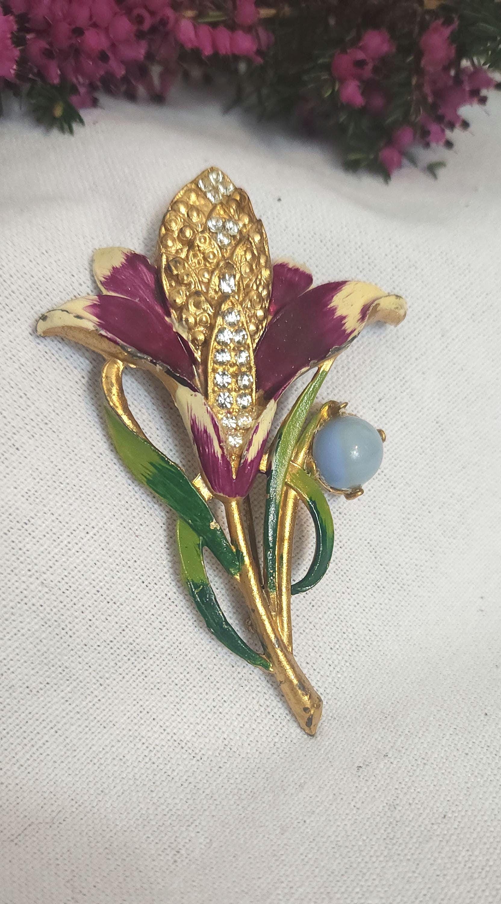 Vintage Rare 1940s Coro Flower Brooch