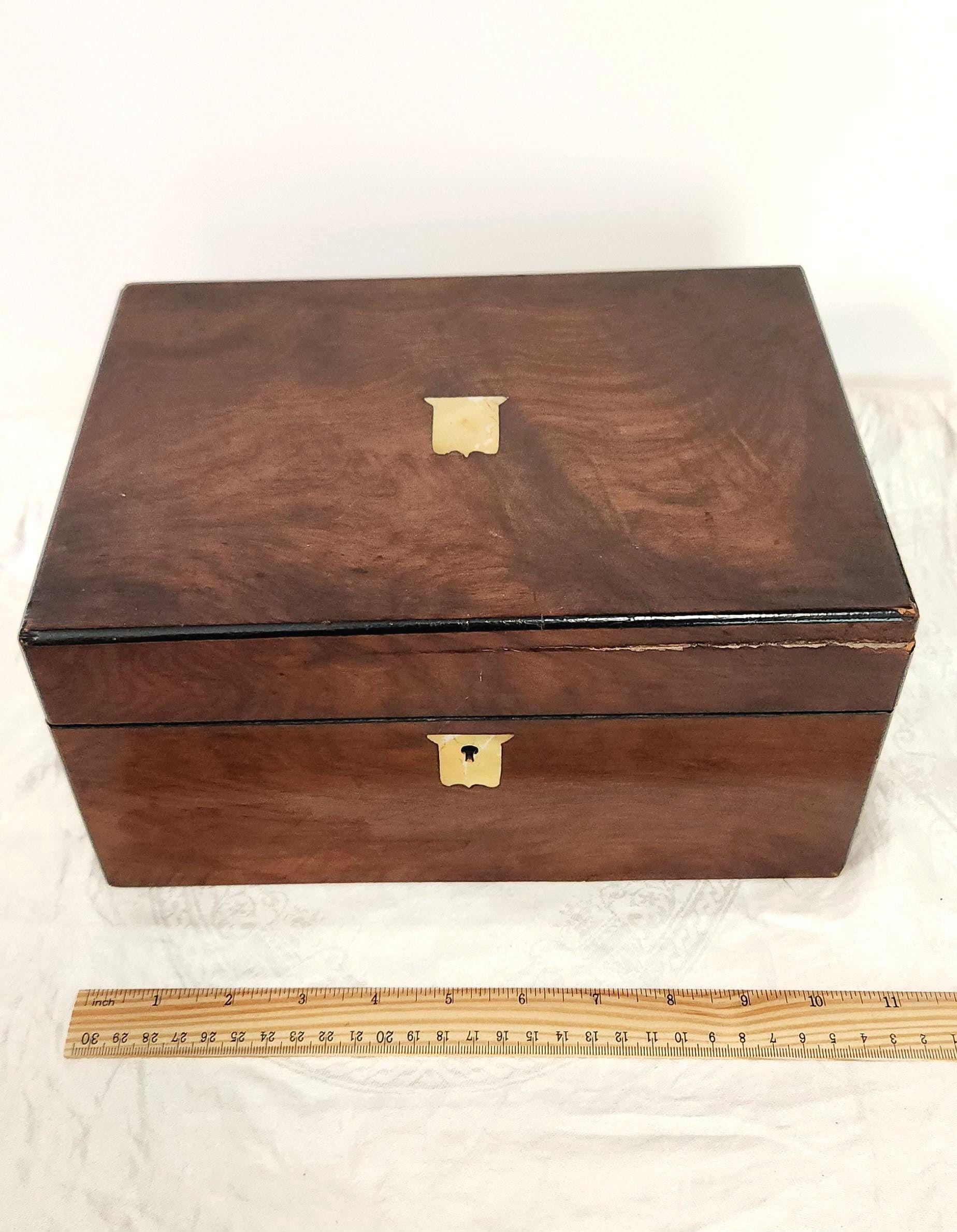 アンティークのビクトリア朝時代の木製裁縫箱またはジュエリーボックス 