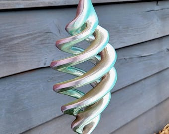 Silver Bloom Wind Spinner 9” – Pearlescent Kinetic Patio & Garden Decor