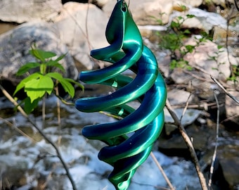 Borealis Wind Spinner 9” – Deep Blue & Green Kinetic Garden Decor