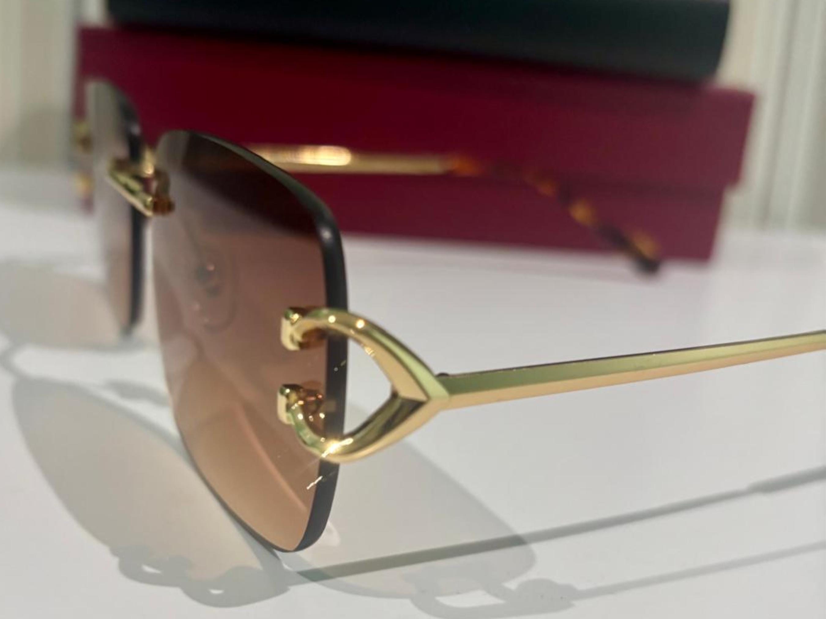 Caviar Women\'s Rimless Sunglasses in Gold and Gradient Smoke Amazon.com: Rimless Gem Cut Unisex Square Luxury Retro 90 main image 3