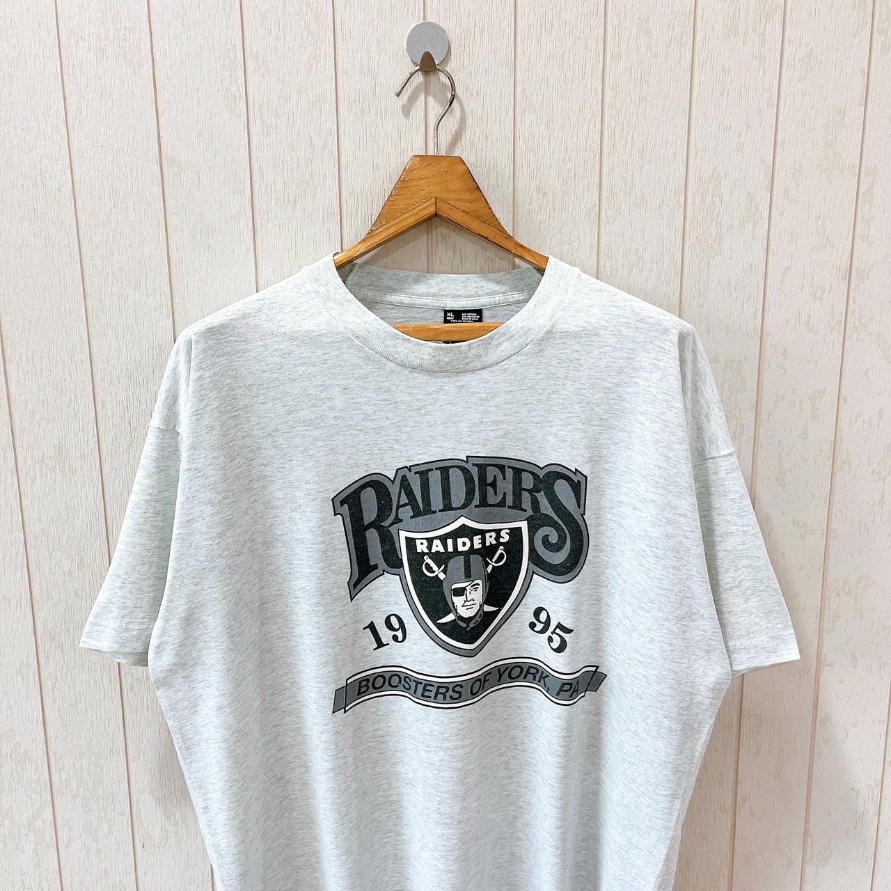 Vintage 90s Oakland Raiders T-shirt - Fruit of the Loom USA - Size