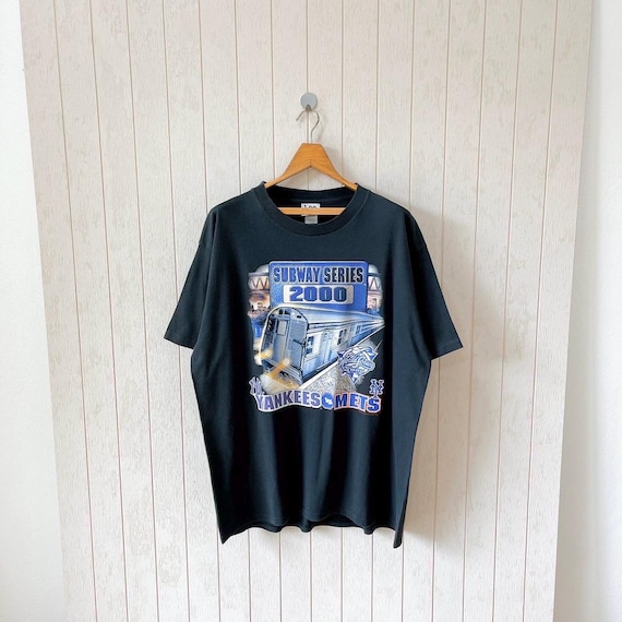 ヴィンテージ 2000 サブウェイシリーズ Tシャツ：ヤンキース対メッツ