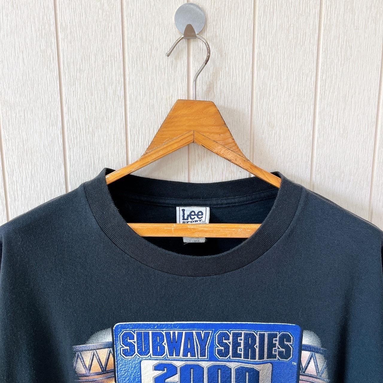ヴィンテージ 2000 サブウェイシリーズ Tシャツ：ヤンキース対メッツ