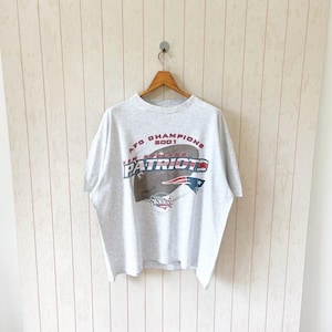 Vintage 00s New England Patriots t-shirt/ vintage 2002 Patriots NFL t-shirt/ vintage Delta t-shirt/ size XL