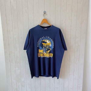 Vintage 90s Michigan Wolverines t-shirt/ vintage 1997 Wolverines NCAA t-shirt/ vintage Delta t-shirt/ size XL