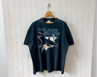 ヴィンテージ 90年代 サンノゼ シャークス Tシャツ：アンビル製、NHL ブラック XXL
