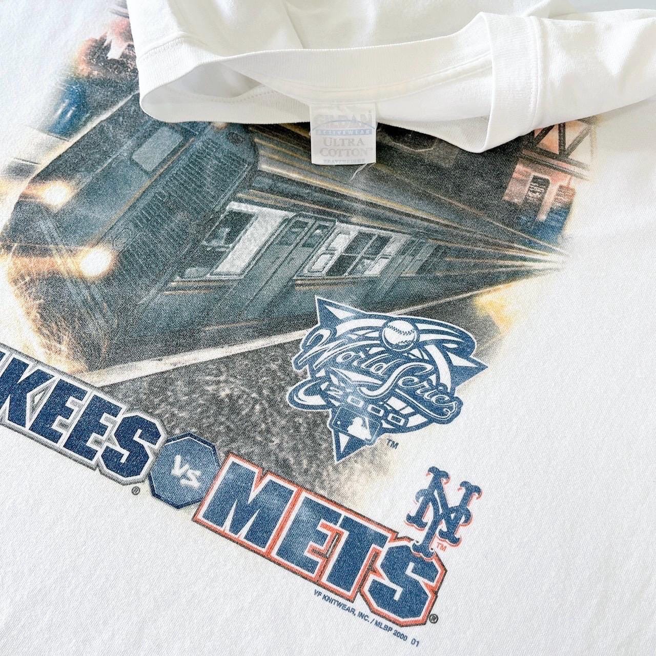 ヴィンテージ 2000 サブウェイシリーズ Tシャツ：ヤンキース対メッツ