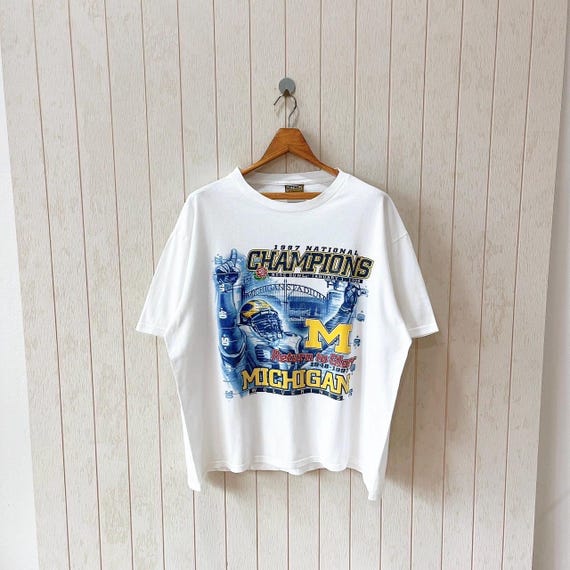 Vintage 1990s Michigan Wolverines T-shirt/ Nutmeg Mills/ USA Made