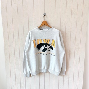 Vintage 90s University of IOWA sweatshirt/ vintage Hawkeyes NCAA sweatshirt/ vintage Gear for sport sweatshirt/ size L
