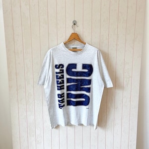 Vintage 90s North Carolina t-shirt/ vintage UNC Tar Heels NCAA t-shirt/ vintage Touch of gold/ size XL