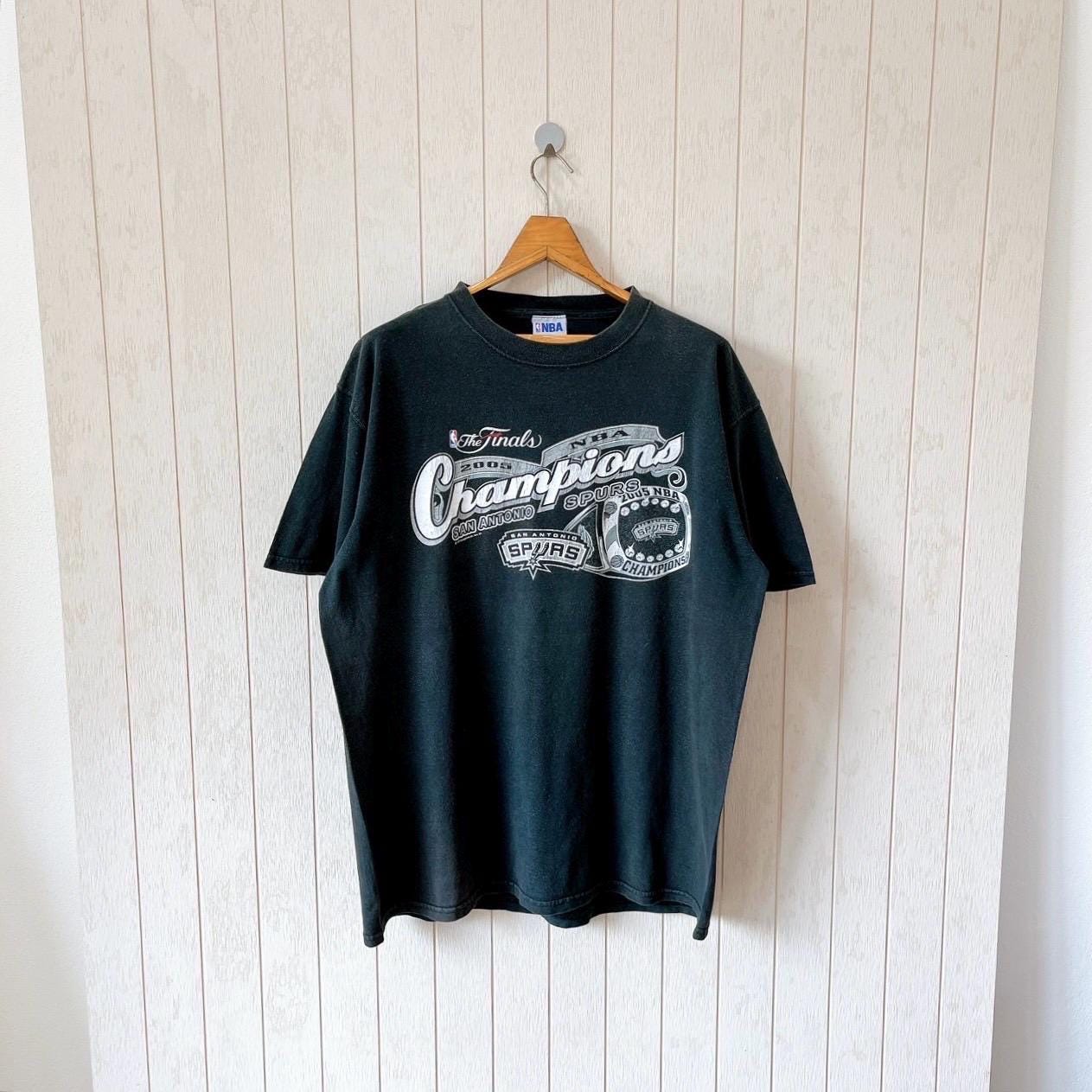 Vintage 2005 San Antonio Spurs T-shirt: NBA Official Black Tee