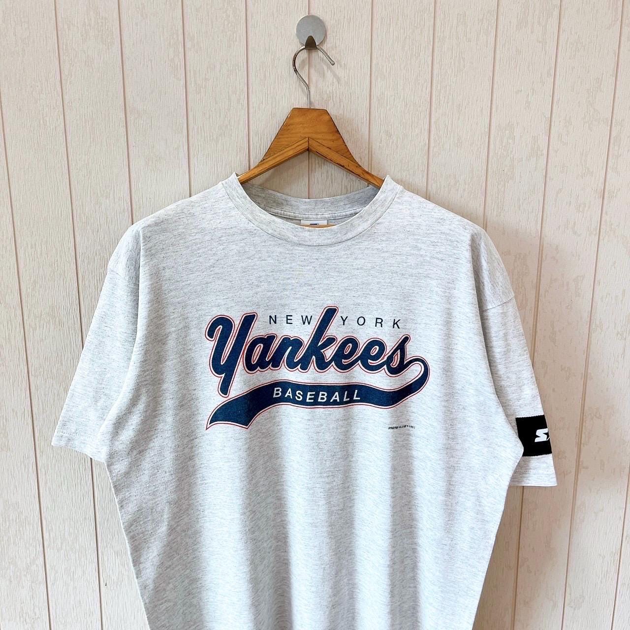 Vintage 90s New York Yankees T-shirt: Starter MLB Gray Tee, Size L