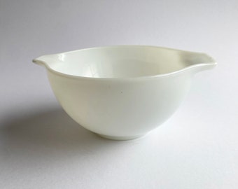 Pyrex Opal White Cinderella Mixing Bowl - 441