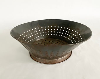 Vintage Rustic/Primitive Metal Colander