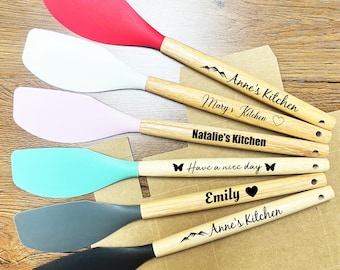 Utensile da cucina personalizzato con manico in legno, spatola in silicone con incisione personalizzata, regalo di inaugurazione della casa per anniversario, regalo di cucina, regali per la cucina