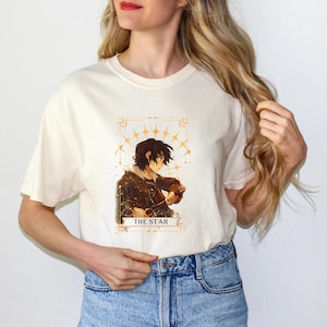 Camiseta de Casal Mitologia, Camiseta Estampada para Amantes de Livros, Camiseta para Leitores de Fantasia, Camiseta LGBT para Literários, Roupa Unissex para Leitores, Cores Confortáveis, Bella Gildan