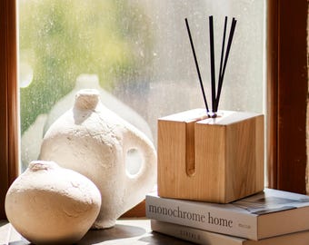 Difusor de Varetas com Aroma Natural | Cubo de Aroma de Carvalho Feito à Mão | Presente com Fragrância Minimalista para Casa | Decoração Suave e Tranquila para uma Vida Moderna