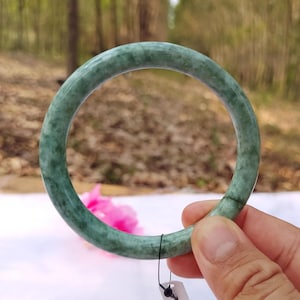 Hand Carved Burmese Green Jadeite Bangle: Spiritual Healing Jewelry