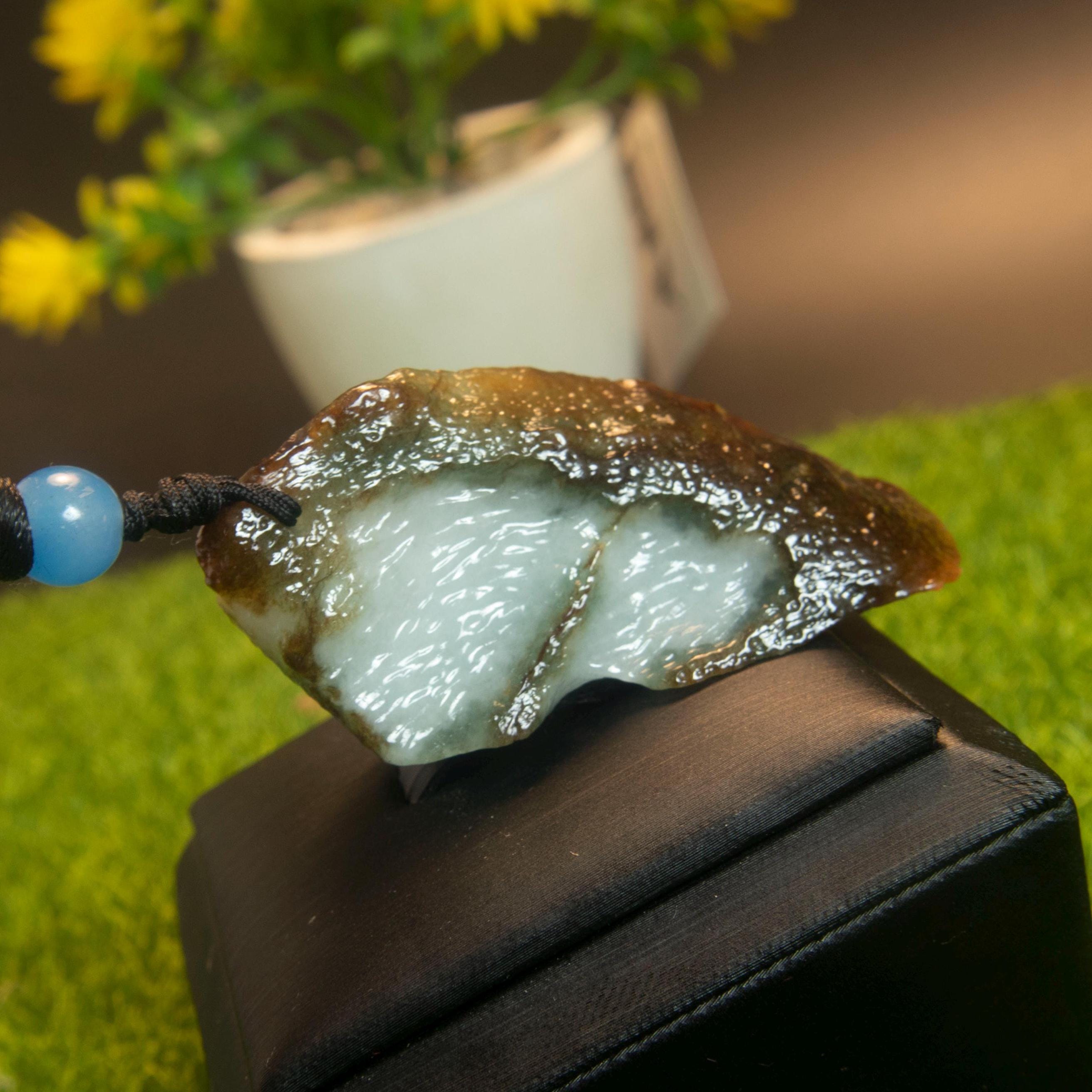 赤と緑の翡翠ペンダント：ビルマ産A級フェイクイ、ユニークな形状