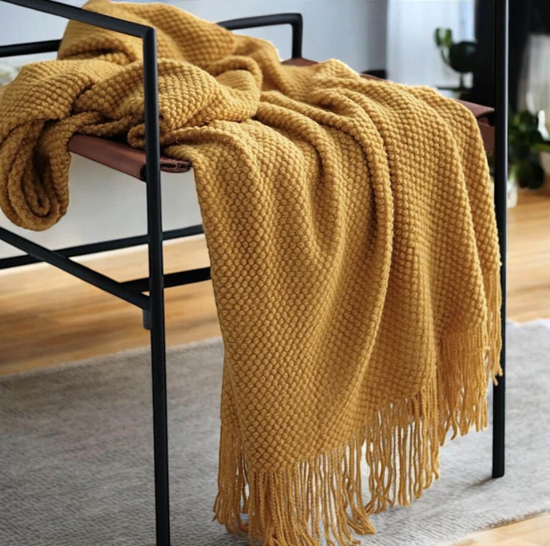 Knitted Throw, ,Soft Bedspread, Couch Cover, Decorative Knit Blanket, Throw, Boho Blanket, Cozy Home Decor, Super Soft Blanket, Tassels
