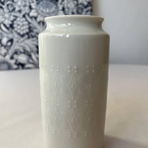 Vintage porcelain vase (Germany, 1960s)