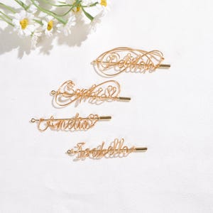 Broche con nombre personalizado para mujer, prendedor con letra personalizada para sombreros, mochilas y ropa, elegante insignia de solapa para eventos, regalo para damas de honor en bodas.