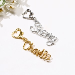 Llavero con nombre personalizado con cierre de corazón, dije para bolso personalizado, dije para monedero, llavero con inicial, etiqueta para mochila de pañales, regalo del alfabeto para ella