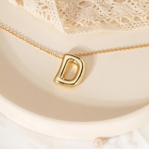 Collar con letra de burbuja personalizada, colgante con inicial de burbuja 3D, colgante con letra de globo, collar para pareja, regalo para esposa y novia.