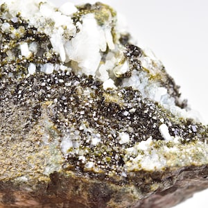 Melanite Garnet Natural Specimen 143g from Pakistan – Unique Beautiful Crystal Stone for Collectors & Healing