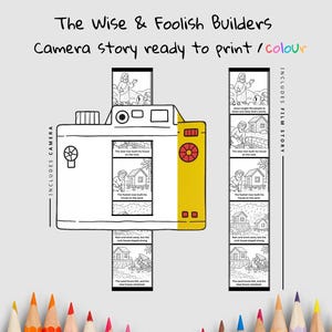 Puede incluir: Ilustración en blanco y negro de una cámara con un lado amarillo, que presenta una historia sobre los constructores sabios y tontos. El texto dice "The Wise & Foolish Builders" y "Camera story ready to print / colour". Incluye historia de película.