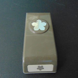 Stampin Up Scrapbook Flower Metal Hole Punch