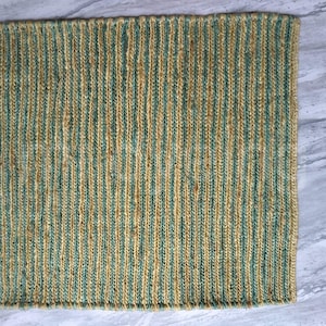 Handmade Green Jute Rug: Sustainable Sumak Weave, Eco-Friendly