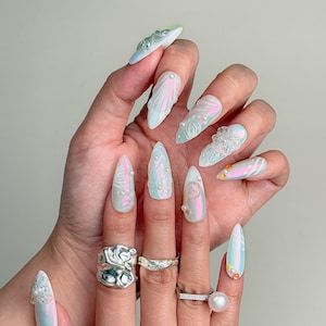 Pearl White Press On Nails｜3D Flower Nails｜Elegant Wedding Nails｜Iridescent Fake Nails｜Press on Nail Sets | Reusable Nails | Handmade Nails