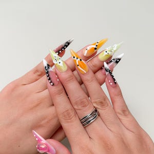Red Fake Press On Nails｜Creative 3D Nails｜Statement Nails | Heart Press Ons｜Press on Nail Sets | Reusable Nails | Handmade Acrylic Nails