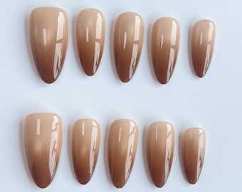 Unghie finte effetto caffè / Unghie finte lunghe naturali / Nail art per tutti i giorni / Set di unghie finte / Unghie riutilizzabili / Unghie acriliche fatte a mano