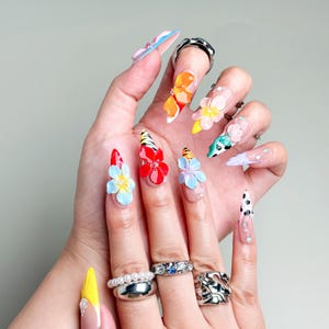 Bold Floral Press On Nails｜Bright Handmade Nails｜Tropical Summer Nails｜Vacation Acrylic Fake Nails | Press on Nail Sets | Reusable Nails