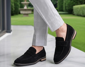 Mocasines de ante negro hechos a mano: Zapatos de cuero estilo italiano sin cordones - Zapatos de boda para hombre / Calzado formal