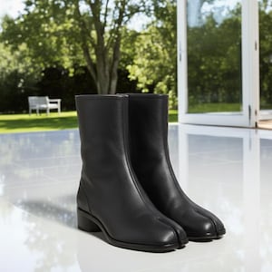 Handmade Black Leather Tabi Boots: Split Toe Japanese Style Ankle Heel Boots