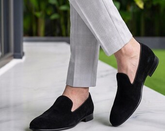 Schwarze Wildleder Slip-On Loafers : Herrenkleid Schuhe