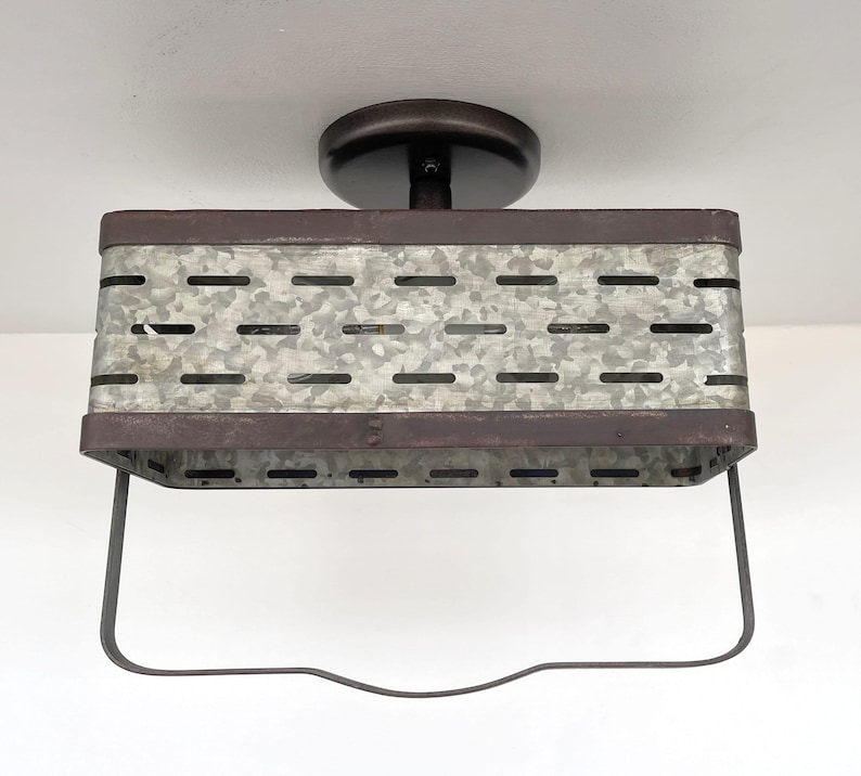 Plafonnier rectangulaire galvanisé rustique - Lampe industrielle en métal à encastrer dans la cuisine, l'éclairage de la ferme, l'homme des cavernes image 6