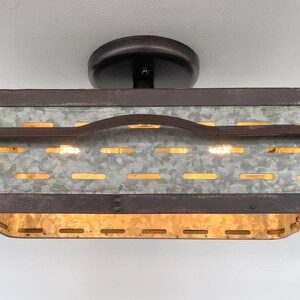 Plafonnier rectangulaire galvanisé rustique - Lampe industrielle en métal à encastrer dans la cuisine, l'éclairage de la ferme, l'homme des cavernes image 4
