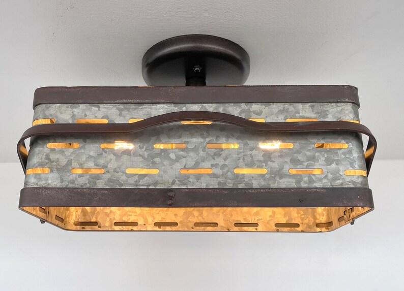 Plafonnier rectangulaire galvanisé rustique - Lampe industrielle en métal à encastrer dans la cuisine, l'éclairage de la ferme, l'homme des cavernes image 4