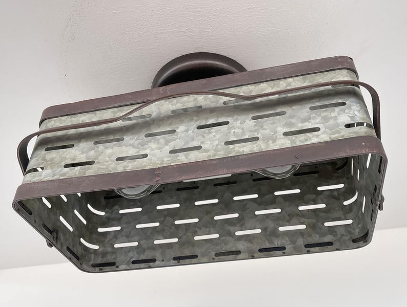 Plafonnier rectangulaire galvanisé rustique - Lampe industrielle en métal à encastrer dans la cuisine, l'éclairage de la ferme, l'homme des cavernes image 5