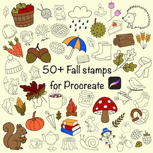Op de afbeelding: Een verzameling handgetekende illustraties met herfstthema, waaronder een pompoen, eikels, een eekhoorn en een paraplu. De tekst "50+ Fall stamps for Procreate" staat in het midden van de afbeelding. Het kleurenpalet omvat oranje, bruin en groen.